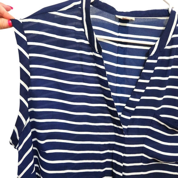 Roz & Ali Navy and White Striped Blouse With Gold Back Button Detail Plus Sz 3X - Picture 4 of 6